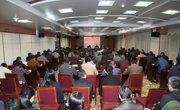 学校召开党委中心组理论学习（扩大）会
