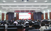 【深入贯彻中央八项规定精神学习教育】学校召开党委理论学习中心组学习（扩大）会
