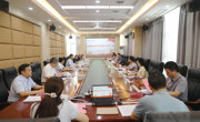 【深入贯彻中央八项规定精神学习教育】学校召开党委理论学习中心组学习(扩大)会